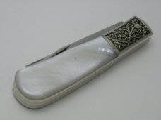 Parker Cut Co Japan Pearl Fancy Barlow Knife - Christmas 1982 Parker Cut Co Japan Pearl Fancy Barlow Knife - Christmas 1982