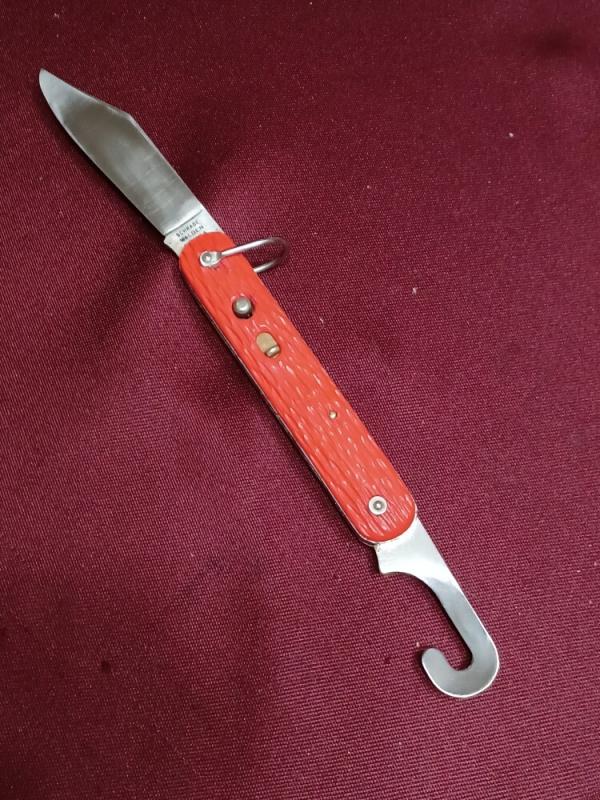 Schrade Walden New York Paratrooper Knife Schrade Walden New York Paratrooper Knife