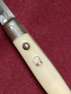 Vintage Shur Snap Fishtail switchblade. Vintage Shur Snap Fishtail switchblade.