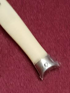 Vintage Shur Snap Fishtail switchblade. Vintage Shur Snap Fishtail switchblade.