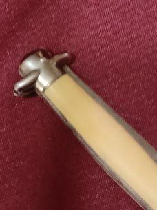 Vintage Shur Snap Fishtail switchblade. Vintage Shur Snap Fishtail switchblade.