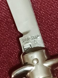 Vintage Shur Snap Fishtail switchblade. Vintage Shur Snap Fishtail switchblade.