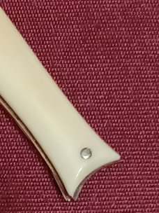 Vintage Shur Snap Fishtail switchblade. Vintage Shur Snap Fishtail switchblade.