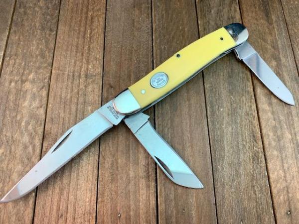 Moore Maker Stockman Yellow Delrin Carbon Steel Blades (Snap Issues) Moore Maker Stockman Yellow Delrin Carbon Steel Blades (Snap Issues)