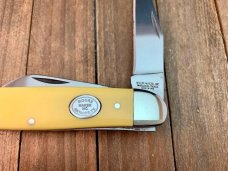 Moore Maker Stockman Yellow Delrin Carbon Steel Blades (Snap Issues) Moore Maker Stockman Yellow Delrin Carbon Steel Blades (Snap Issues)