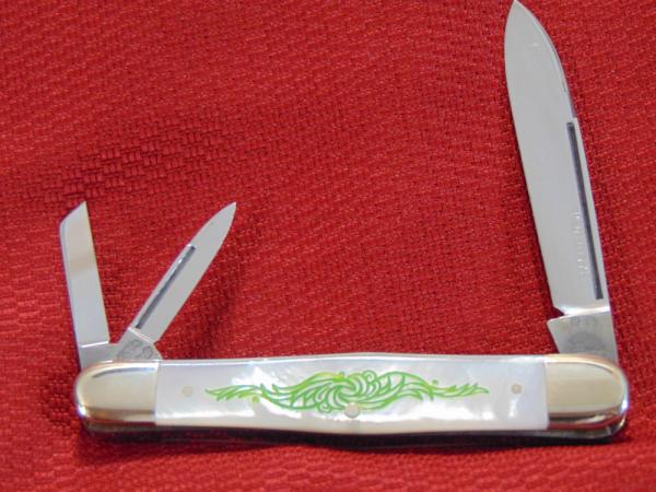 MINT CONDITION Fight'n Rooster Germany PEARL WHITTLER KNIFE PROTOTYPE GREEN SCHRIMSHAW PRE1980 MINT CONDITION Fight'n Rooster Germany PEARL WHITTLER KNIFE PROTOTYPE GREEN SCHRIMSHAW PRE1980