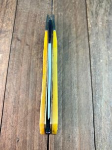 Moore Maker Pinch Lockback Smooth Yellow Bone 2013 Moore Maker Pinch Lockback Smooth Yellow Bone 2013