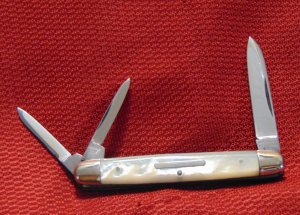 VINTAGE WATERVILLE CUTLERY CO.  CONN.  WHITTLER GENUINE PEARL c1890-1913