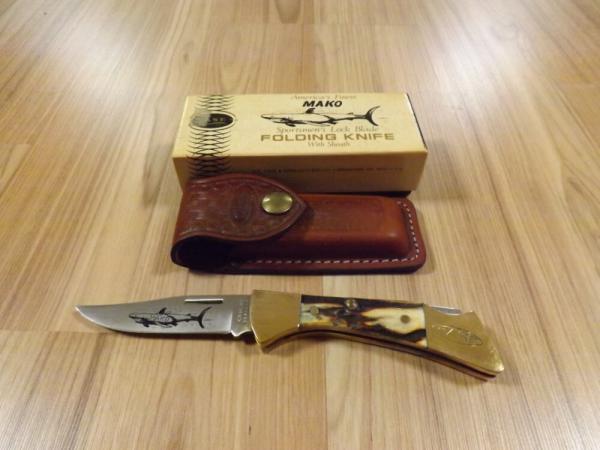 Case 1979 Red Stag Mako Lockback Case 1979 Red Stag Mako Lockback