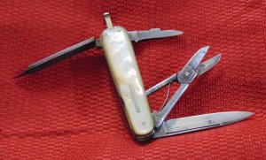  RARE EARLY VINTAGE  CENTAUR CUTLERY MULI-BLADE ( SRERRY & ALEXANDER NEW YORK CITY ) 1893-1913