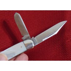 EXCELLENT USED VINTAGE CATTARAUGUS CUTLERY CO. GENUINE PEARL # 32183 CATTLE KNIFE c1886/1963 EXCELLENT USED VINTAGE CATTARAUGUS CUTLERY CO. GENUINE PEARL # 32183 CATTLE KNIFE c1886/1963