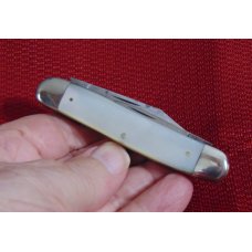 EXCELLENT USED VINTAGE CATTARAUGUS CUTLERY CO. GENUINE PEARL # 32183 CATTLE KNIFE c1886/1963 EXCELLENT USED VINTAGE CATTARAUGUS CUTLERY CO. GENUINE PEARL # 32183 CATTLE KNIFE c1886/1963