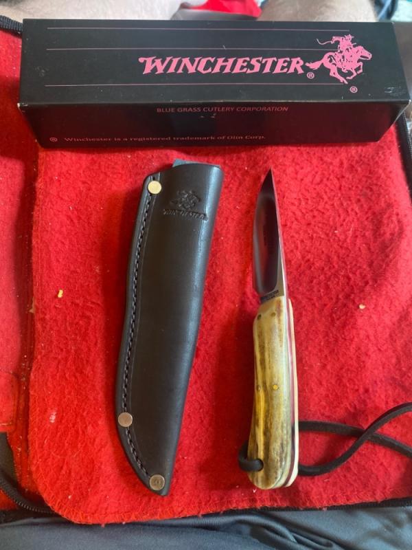 Winchester 871 S 7 1/2" Long Fat And Gnay Fixed Blade Knife With Black Leather Sheath In Box Winchester 871 S 7 1/2" Long Fat And Gnay Fixed Blade Knife With Black Leather Sheath In Box