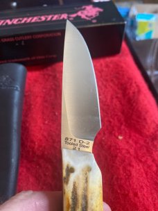Winchester 871 S 7 1/2" Long Fat And Gnay Fixed Blade Knife With Black Leather Sheath In Box Winchester 871 S 7 1/2" Long Fat And Gnay Fixed Blade Knife With Black Leather Sheath In Box