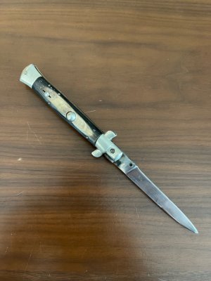 Sharpened Virginia Swivel Bolster
