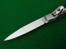 AKC Italy Brazilian Cow Horn Lever Lock Switchblade MINT !