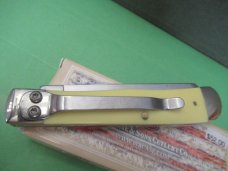 Case XX 2018 Yellow Derlin Trapper with Clip Pattern # 3254C  CV