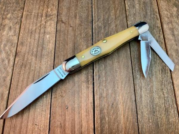 Moore Maker Split Backspring Whittler by Queen Smooth Yellow Bone 1999 Moore Maker Split Backspring Whittler by Queen Smooth Yellow Bone 1999