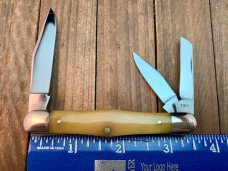 Moore Maker Split Backspring Whittler by Queen Smooth Yellow Bone 1999 Moore Maker Split Backspring Whittler by Queen Smooth Yellow Bone 1999