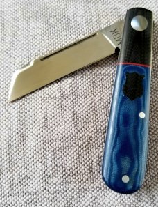 MDK Sheepsfoot Barlow,3.5" Blue linen Micarta black g10 bolsters & shield.red liners..N690,coa pouch MDK Sheepsfoot Barlow,3.5" Blue linen Micarta black g10 bolsters & shield.red liners..N690,coa pouch