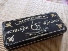 New Schrade Walden Anniversary Knife #295 with original Tin