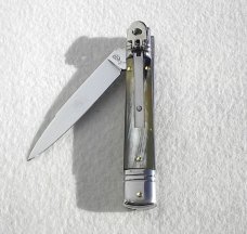 NOS AKC 8" CLASSIC SLIM LEVER LOCK SWEDGE BLADE, GENUINE BRAZILIAN HORN MANIAGO ITALY