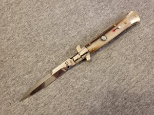 *MINT* 9" LATAMA PICKLOCK FLATGUARD French Horn Scales Italian Stiletto