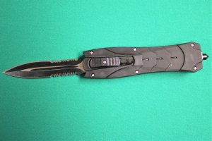 OTF - Out The Front - Automatic with belt clip and window breaker 