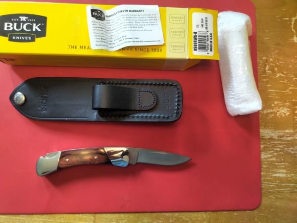 Buck 500 Duke, 2013 Model, Rosewood Handle scales, 420HC Stainless Blade Buck 500 Duke, 2013 Model, Rosewood Handle scales, 420HC Stainless Blade