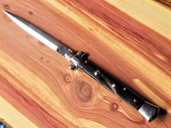 Frank Beltrame 11″ Buffalo Horn Bayonet Switchblade