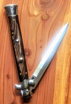 Frank Beltrame. 11" Buffalo Horn Italian Automatic Stiletto - Bayonet Frank Beltrame. 11" Buffalo Horn Italian Automatic Stiletto - Bayonet