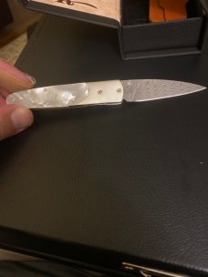 2007 John Russell Case 8173L DAM Mother Of Pearl Slimlock With Single Damascus Blade &.Sheath NIB 2007 John Russell Case 8173L DAM Mother Of Pearl Slimlock With Single Damascus Blade &.Sheath NIB