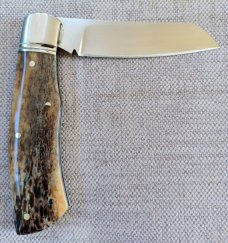Robbie Ferreira,MDK, Giraffe bone Native, N690, fluted bolsters, 4" closed,pouch and coa,MDKs newest Robbie Ferreira,MDK, Giraffe bone Native, N690, fluted bolsters, 4" closed,pouch and coa,MDKs newest