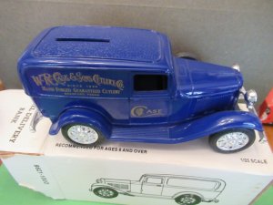 Case Cutlery 1St Edition 1995 Ertl 1932 Die Cast Ford Panel Delivery Bank Serial # 072