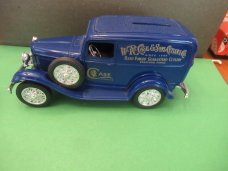 Case Cutlery 1St Edition 1995 Ertl 1932 Die Cast Ford Panel Delivery Bank Serial # 072