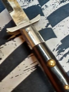 11" vintage rizzuto estilleto milano. Single pin batwing. 11" vintage rizzuto estilleto milano. Single pin batwing.