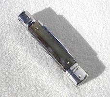 NOS AKC 8" CLASSIC SLIM LEVER LOCK SWEDGE BLADE, GENUINE DARK BRAZILIAN HORN MANIAGO ITALY