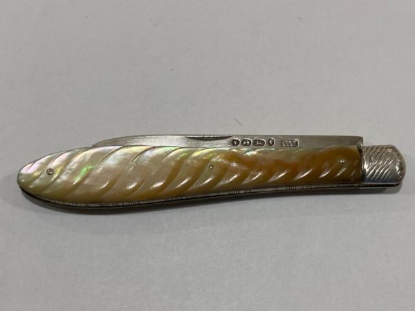 Antique STERLING SILVER - MOTHER OF PEARL - FRUIT KNIFE. GEORGE UNITE 1870 Antique STERLING SILVER - MOTHER OF PEARL - FRUIT KNIFE. GEORGE UNITE 1870