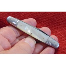 USED CONDITION VINTAGE WALDEN KNIFE CO. PEARL FLORIAL ALUMINUM BOLSTER KNIFE 1874-1923 USED CONDITION VINTAGE WALDEN KNIFE CO. PEARL FLORIAL ALUMINUM BOLSTER KNIFE 1874-1923