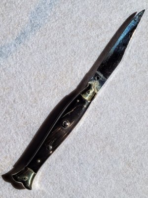 Fishtail Automatic Knife