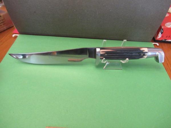 Queen Imitation Winter Botton Bone Fixed Blade Model # 75 Queen Imitation Winter Botton Bone Fixed Blade Model # 75