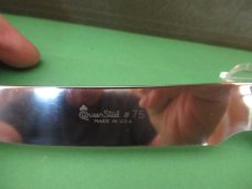 Queen Imitation Winter Botton Bone Fixed Blade Model # 75 Queen Imitation Winter Botton Bone Fixed Blade Model # 75