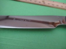 Queen Imitation Winter Botton Bone Fixed Blade Model # 75 Queen Imitation Winter Botton Bone Fixed Blade Model # 75
