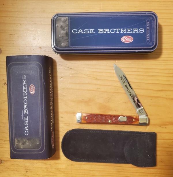 CASE BROTHERS Doctor's Knife ~ Chestnut Bone ~ 2003 ~ *Gift Tin & Leather Pouch* 6185 SS