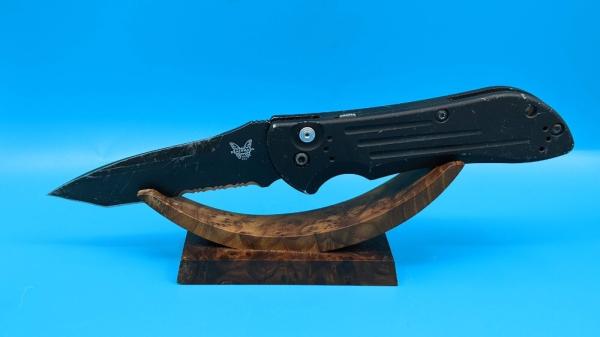 Benchmade 9100 AUTO Stryker with Safety 3.7" Combo Edge Satin Tanto Blade