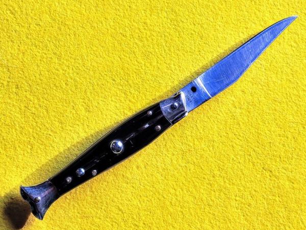 Fishtail Automatic Knife
