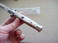 Renzo Beltrame 9 inch Honey Horn Stiletto Bayo Swivel Bolster Brand New Renzo Beltrame 9 inch Honey Horn Stiletto Bayo Swivel Bolster Brand New