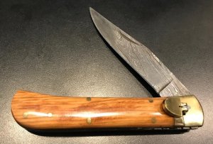 Leverlock with Olive Wood Scales and Damascus Blade