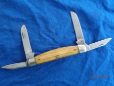 Queen 4 Blade Congress 4" Winterbottom Bone Queen 4 Blade Congress 4" Winterbottom Bone