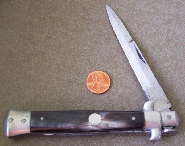 Vintage G.C.CO. / ITALY manual lockback STILETTO KNIFE w/ cream brown & black HORN handle scales Vintage G.C.CO. / ITALY manual lockback STILETTO KNIFE w/ cream brown & black HORN handle scales